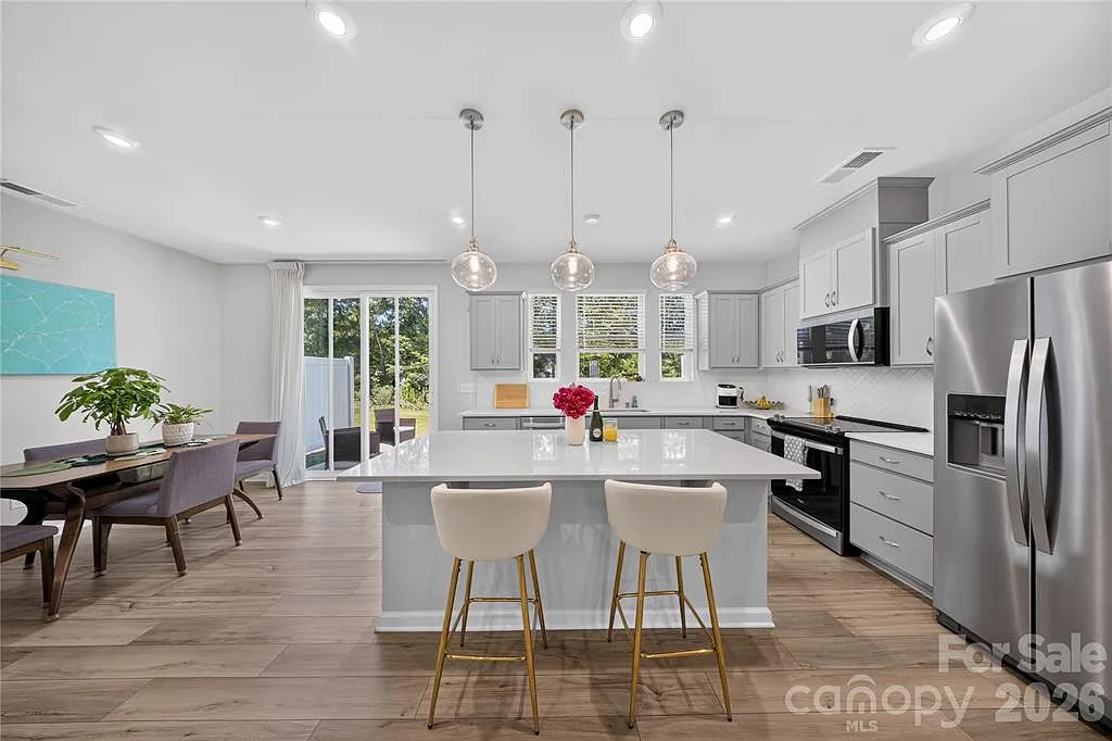 14938 Tamarack Drive - 1 — Photo 3