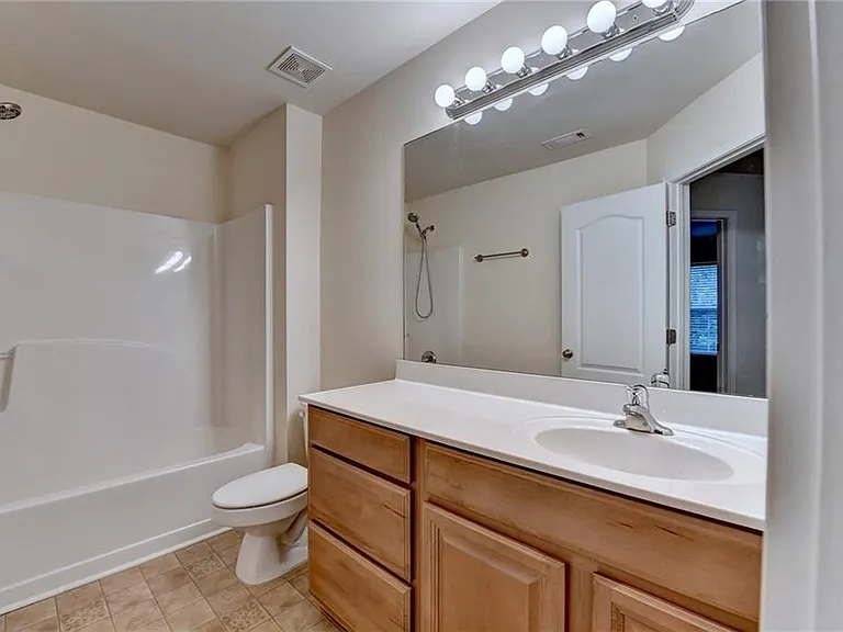1641 Tailmore Ln — Photo 21
