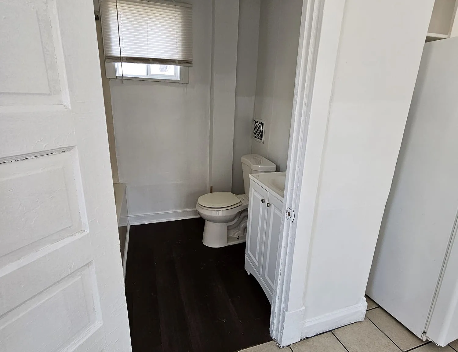 2 bed, 900 sqft, $1,350 — Photo 3
