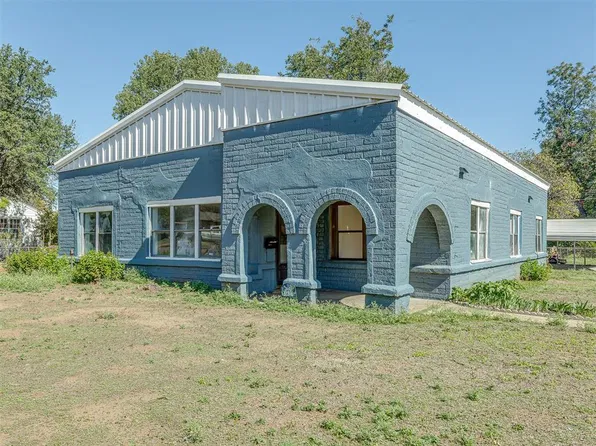 1827 S 20th St, Chickasha, OK 73018