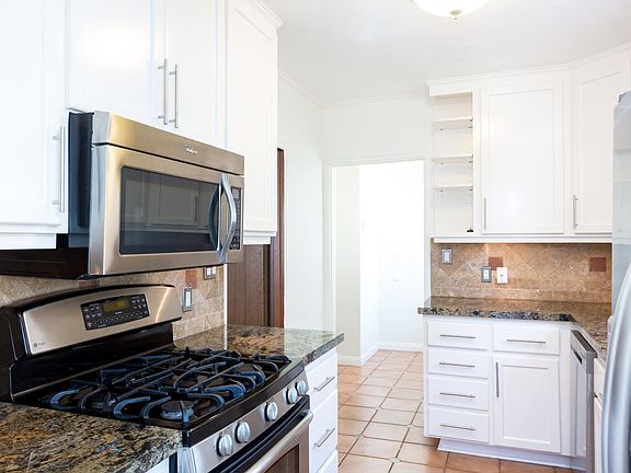 5th image of 4849 Kensington Dr
