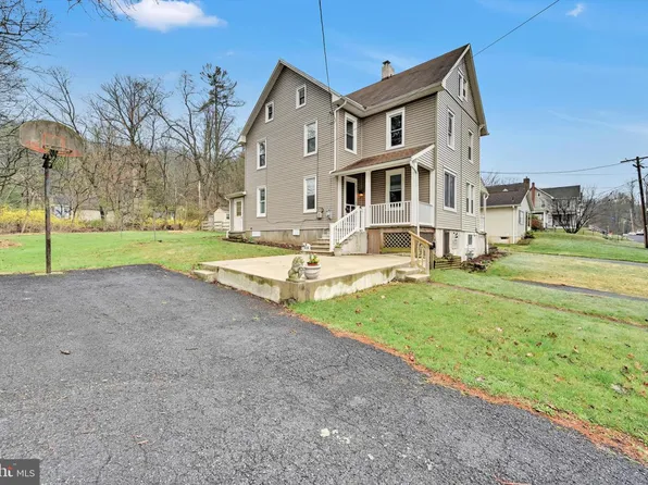 30 W Fairview St, Mohnton, PA 19540