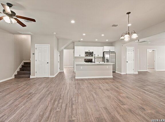 5th image of 1452 Lakeview Dr