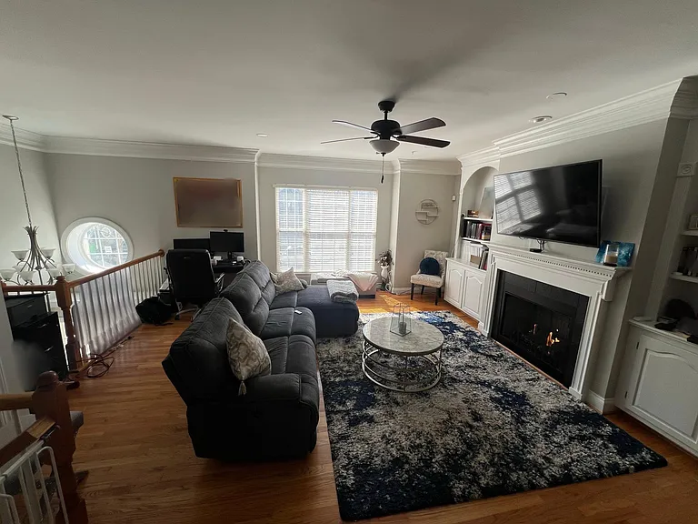 5065 Minda Ct — Photo 3