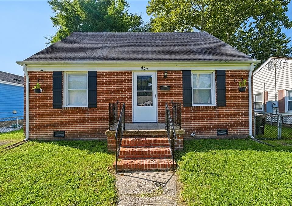 1st image of 607 Lee St