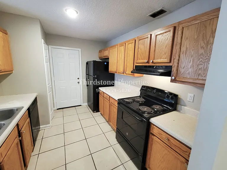 8642 2nd Ave — Photo 4