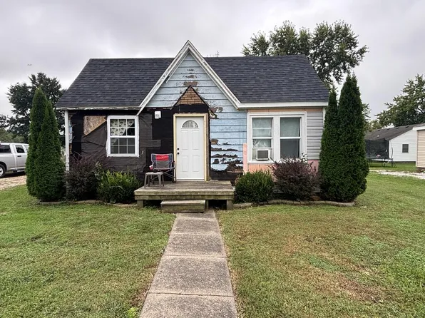 114 W Caldwell St, La Plata, MO 63549