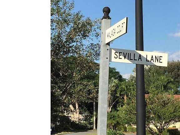 3rd image of 9520 Sevilla Ln