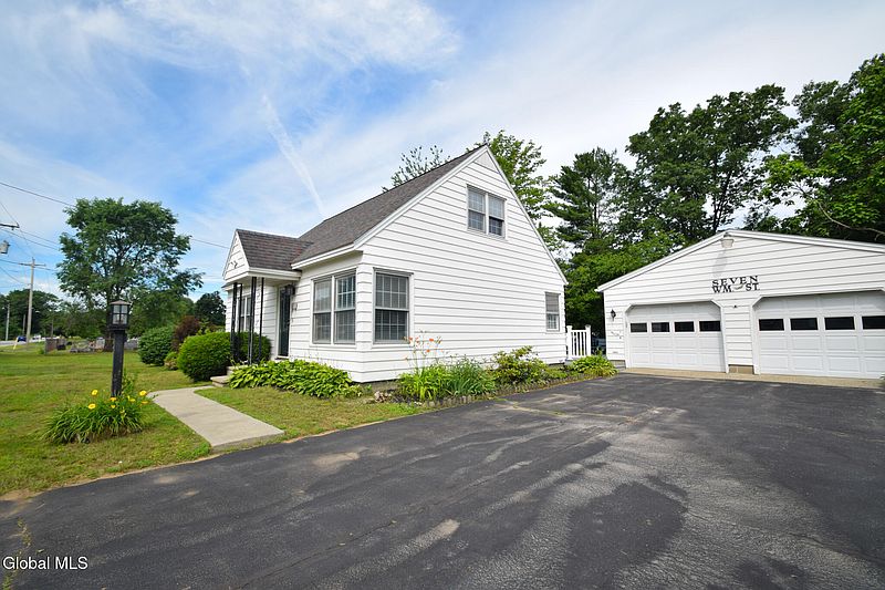 2nd image of 7 William Street