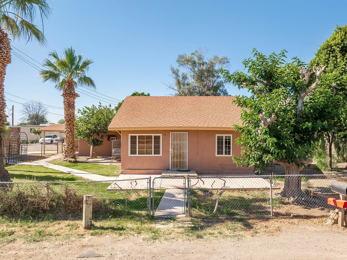 Building Photo - 449 Neckel Rd