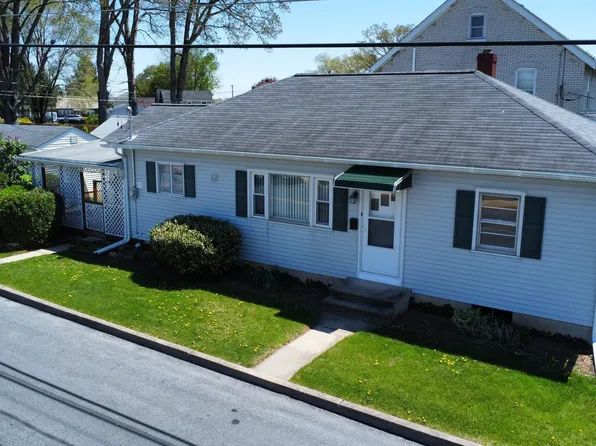 1097 7th St, Catasauqua, PA 18032