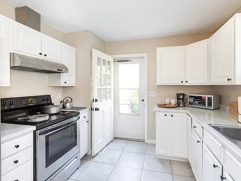 6012 Old Coach Rd — Photo 23