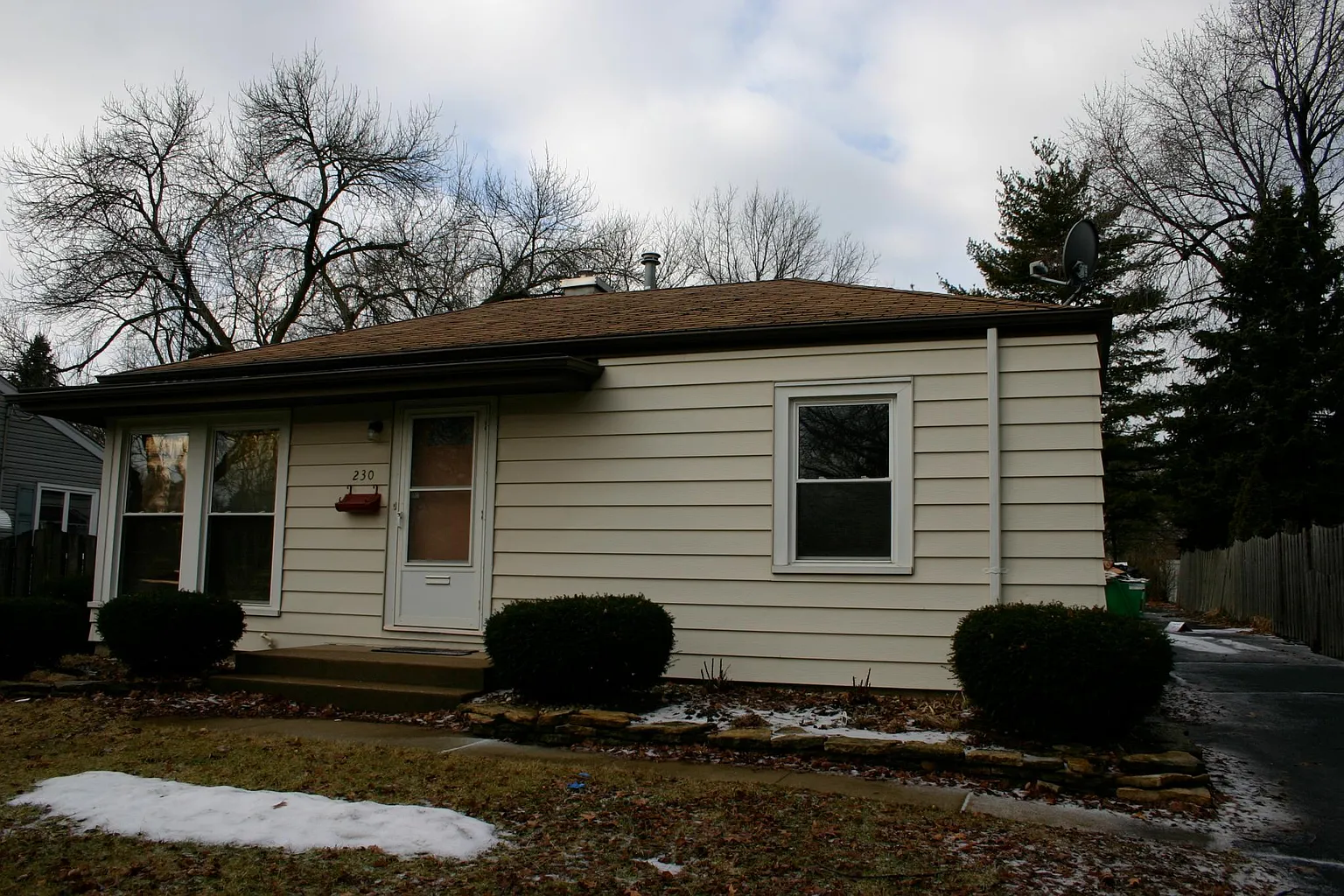 230 S Wilmette Ave photo 1