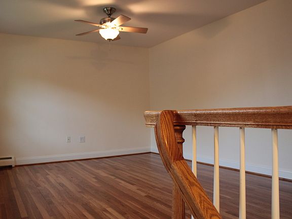 2nd image of 4204 Holiday Ct