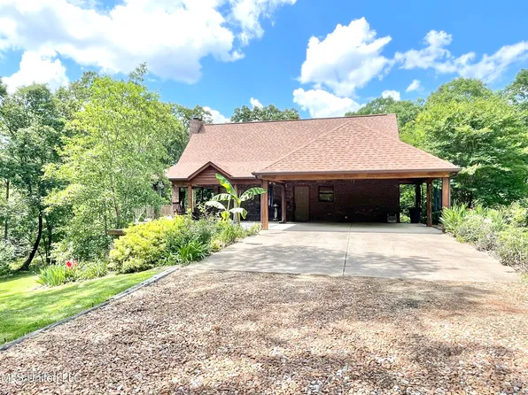 293 Colston Rd, Holly Springs, MS 38635