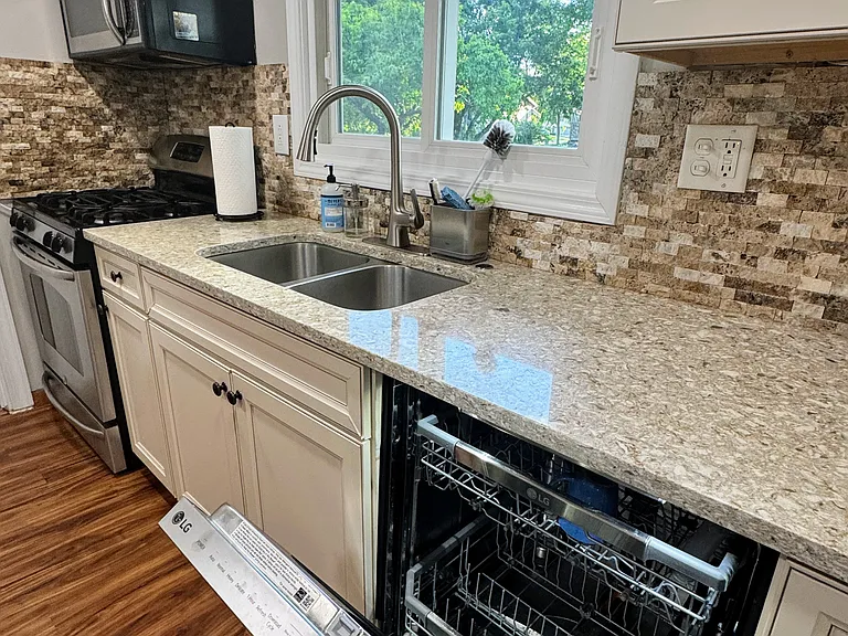 134 S Salem Dr — Photo 5