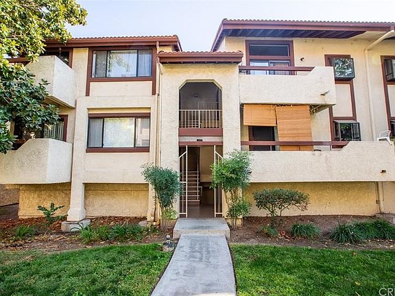 3rd image of 18119 Sundowner Way Unit 975