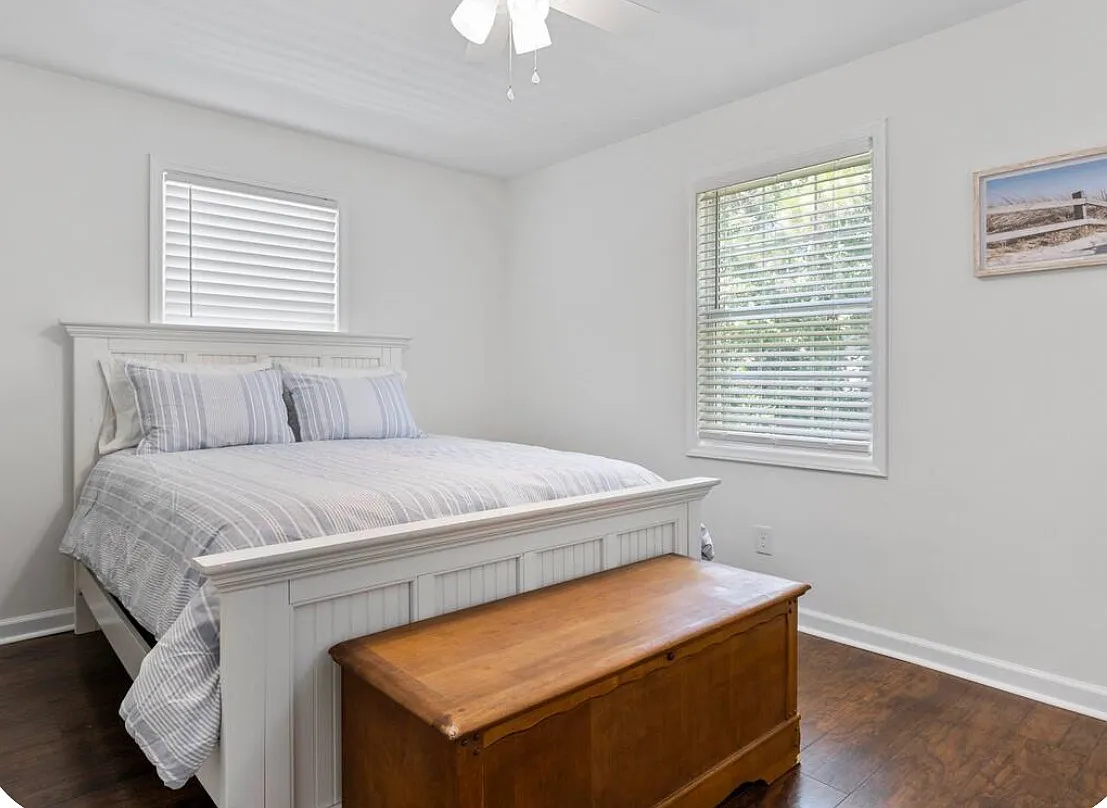 3 bed, 1.5 bath, 1280 sqft, $2,950 — Photo 2