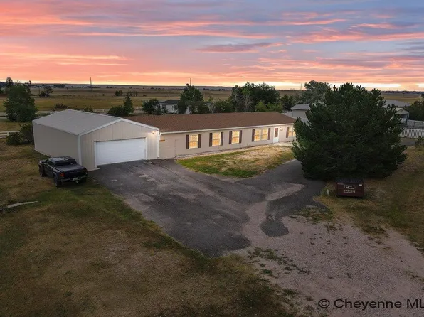 2401 Draper Rd, Cheyenne, WY 82007
