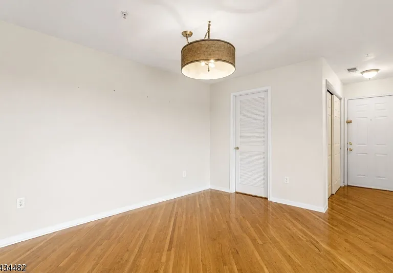 1636 King Ct — Photo 6