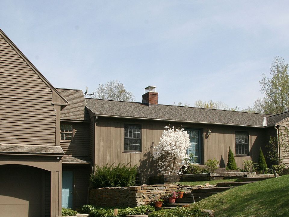 1st image of 128 Stratton Rd
