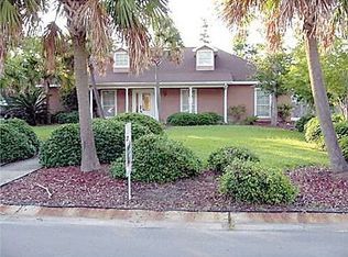 134 Seabrook Dr, Waveland, MS 39576