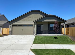 945 NW Teak Ct, Redmond, OR 97756
