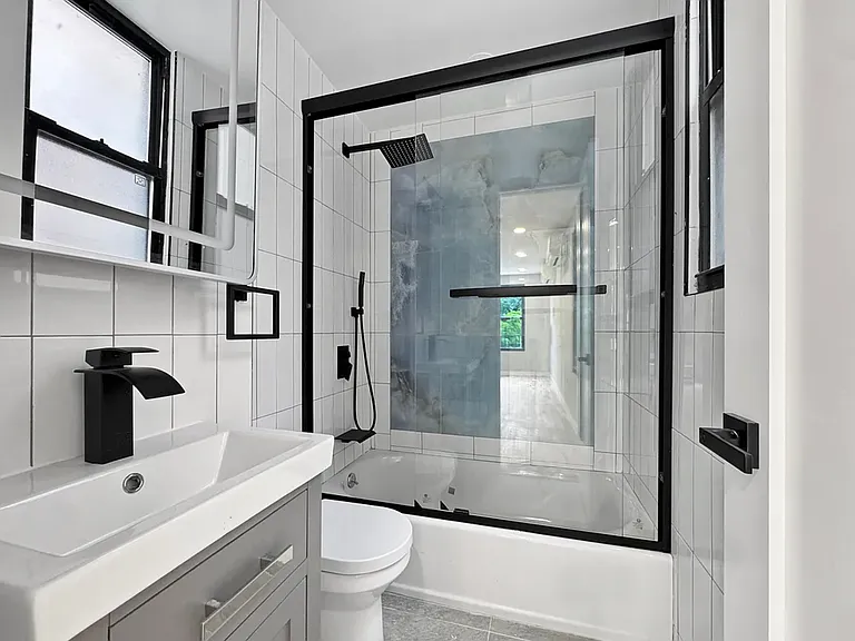 1378 Inwood Ave #101 — Photo 12