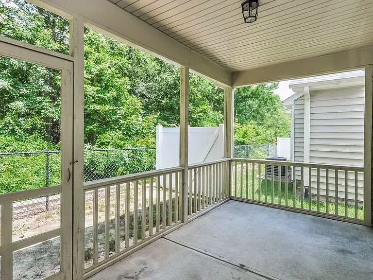 48 Ashby Dr — Photo 14
