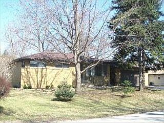 2nd image of 7530 W 109th Pl