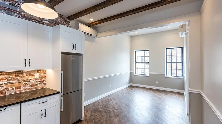 Rented by Nooklyn NYC LLC | media 72