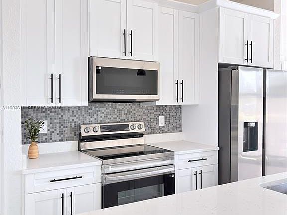4th image of 842 Giorgio Ave S