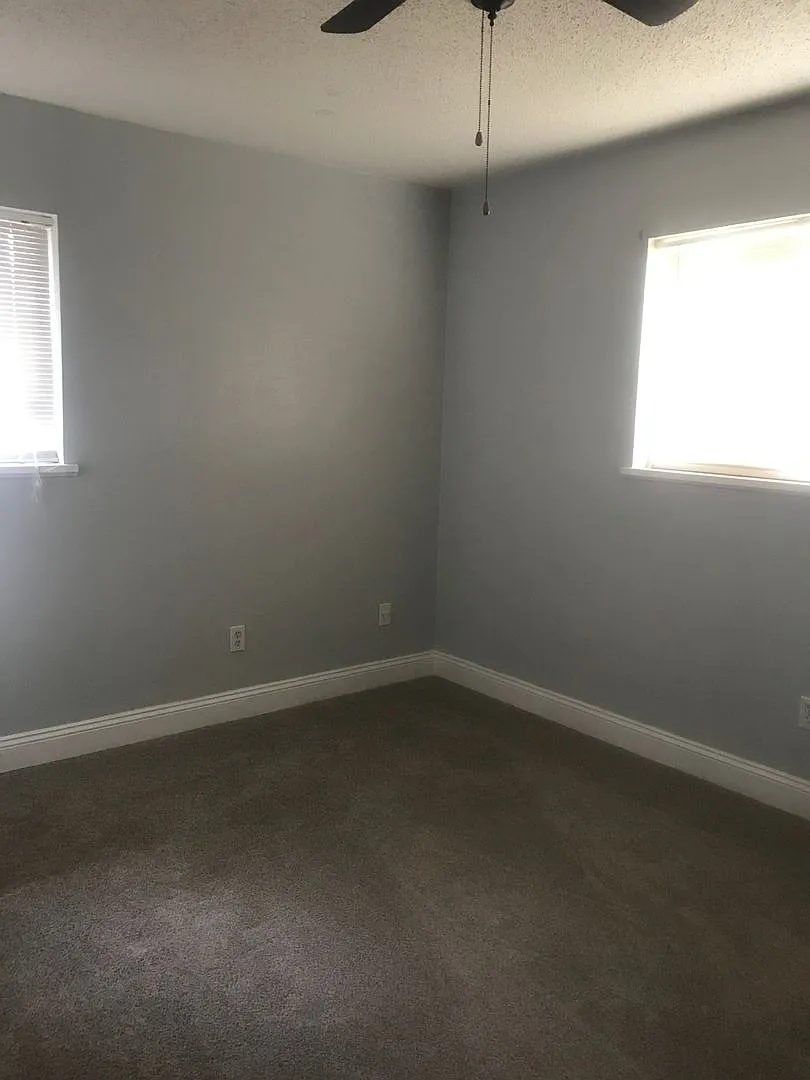 502 Magnolia — Photo 4