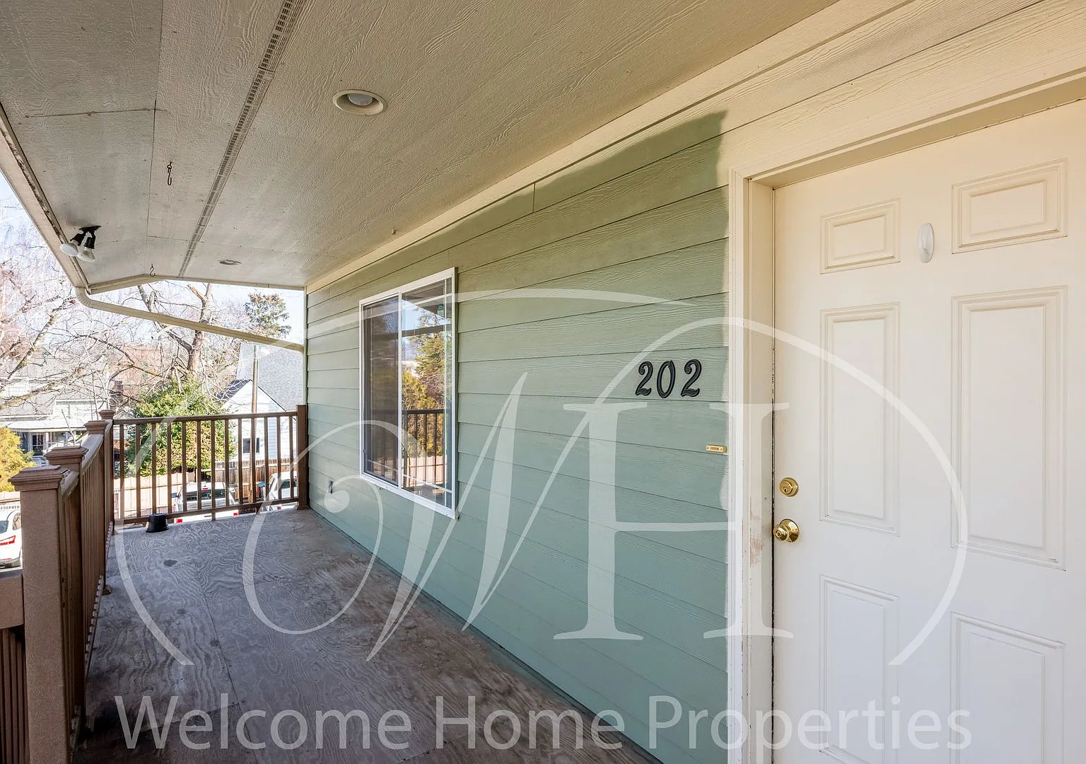 132 Birch — Photo 1