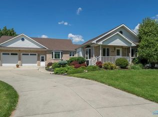 29033 Fostoria Rd, Millbury, OH 43447