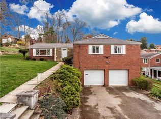 561 Rolling Green Dr, Bethel Park, PA