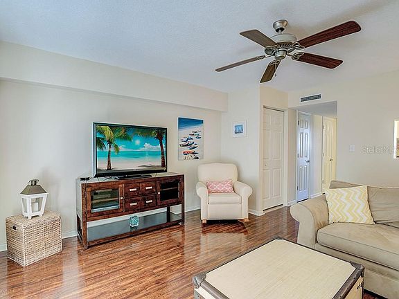 3rd image of 4909 Cobia Dr SE