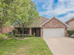 2902 Greenway Dr, Burleson, TX 76028
