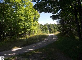 5756 S Hlavka Hills Dr, Maple City, MI 49664