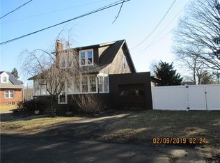 5 Shanley Ct, Cromwell, CT 06416
