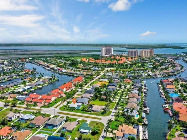 5502 SW 12th Ave, Cape Coral, FL 33914
