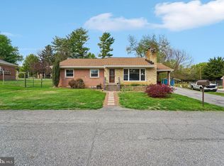 11910 Wesley Dr, Hagerstown, MD 21742