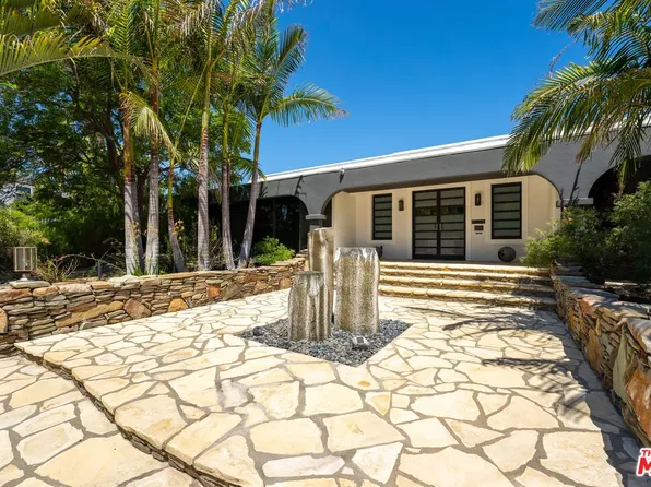 18025 Green Meadow Dr, Encino, CA 91316