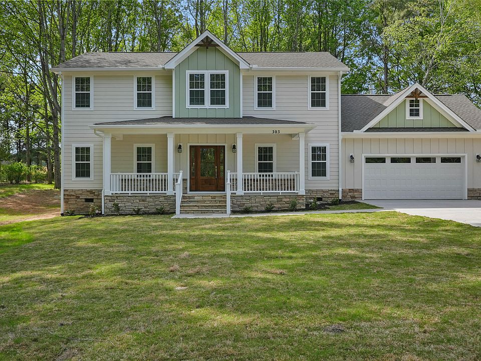 1st image of 303 Edgewater Dr