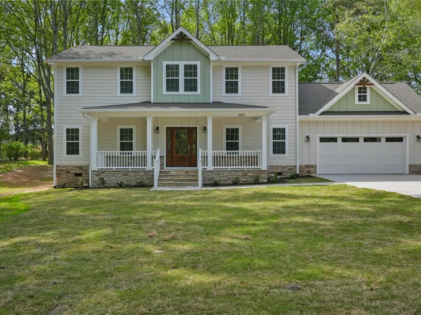 303 Edgewater Dr, Broadway, NC 27505