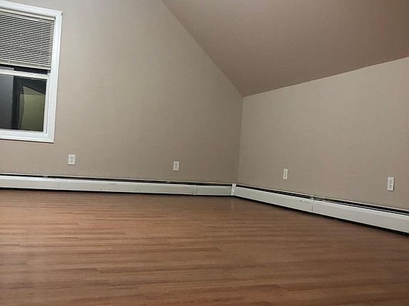 Other sides master bedroom (they are mirror images of each other)