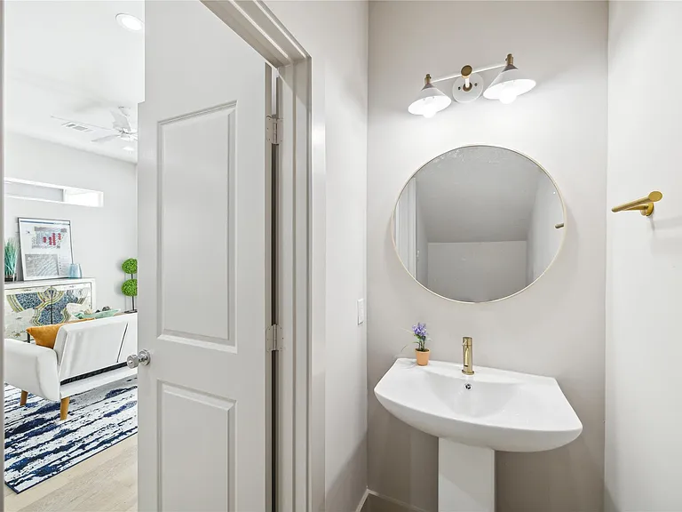 5237 Hillman St #F — Photo 10