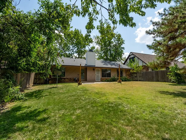 8807 E 56th St — Photo 13