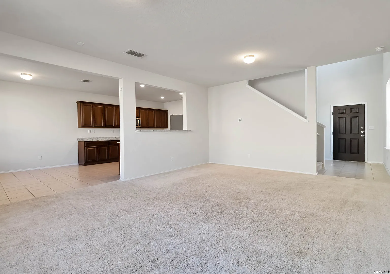 3 bed, 2.5 bath, 1804 sqft, $1,775 — Photo 2