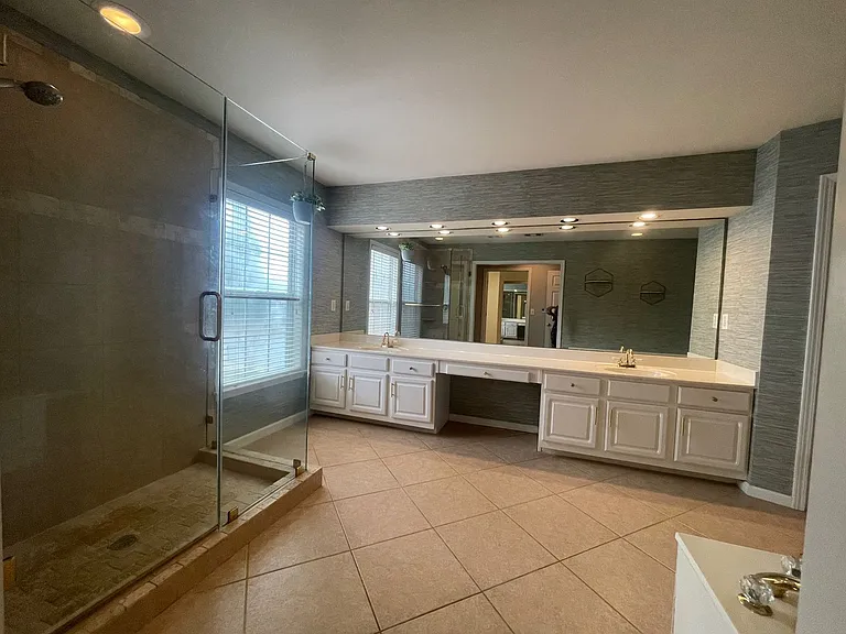 11310 Crossington Rd — Photo 22
